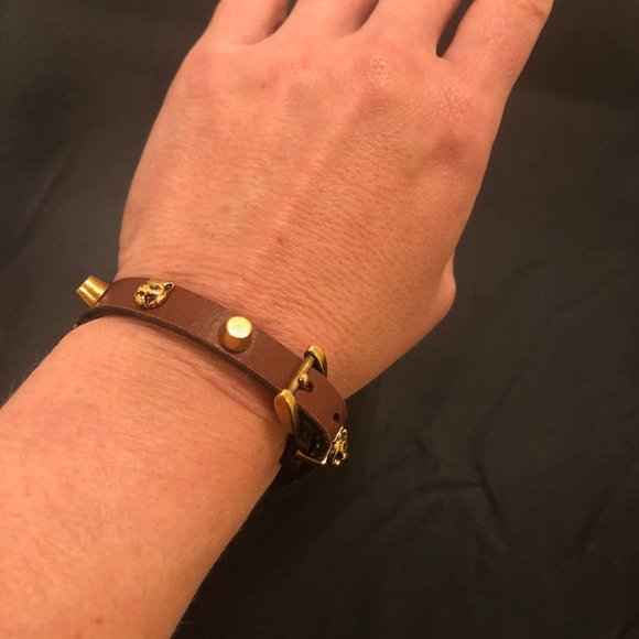 Gucci Studded Feline Head Leather Bracelet in Brow - Picture 4 of 13